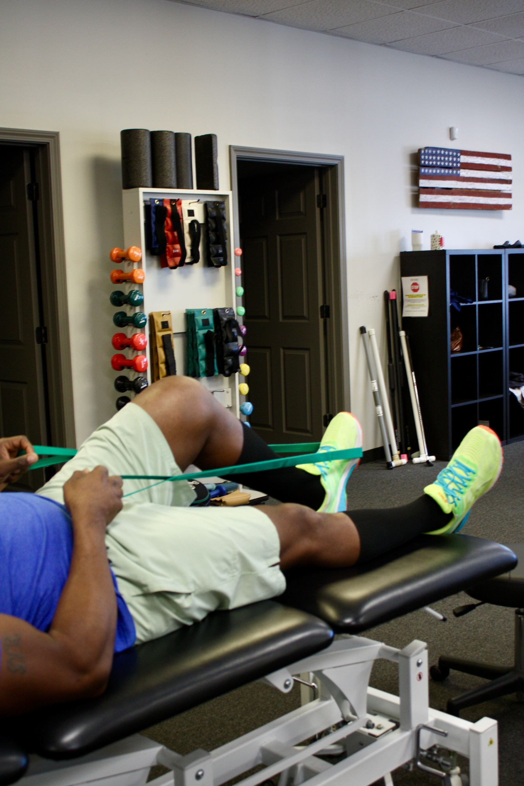 Hiking and Knee Pain: Common Treatments